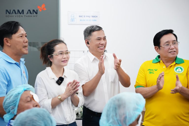 Chương trình Mổ mắt cho bệnh nhân nghèo (2)