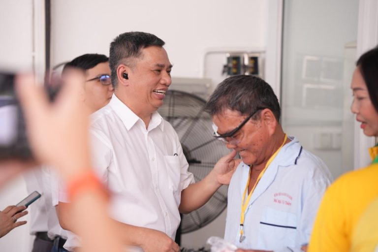 Chương trình Mổ mắt cho bệnh nhân nghèo (4)